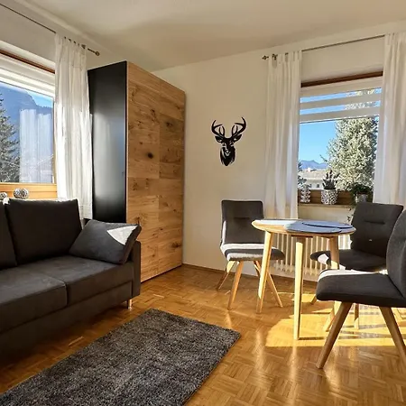 Alpspitzenblick * جارمش بارتنكيرشن